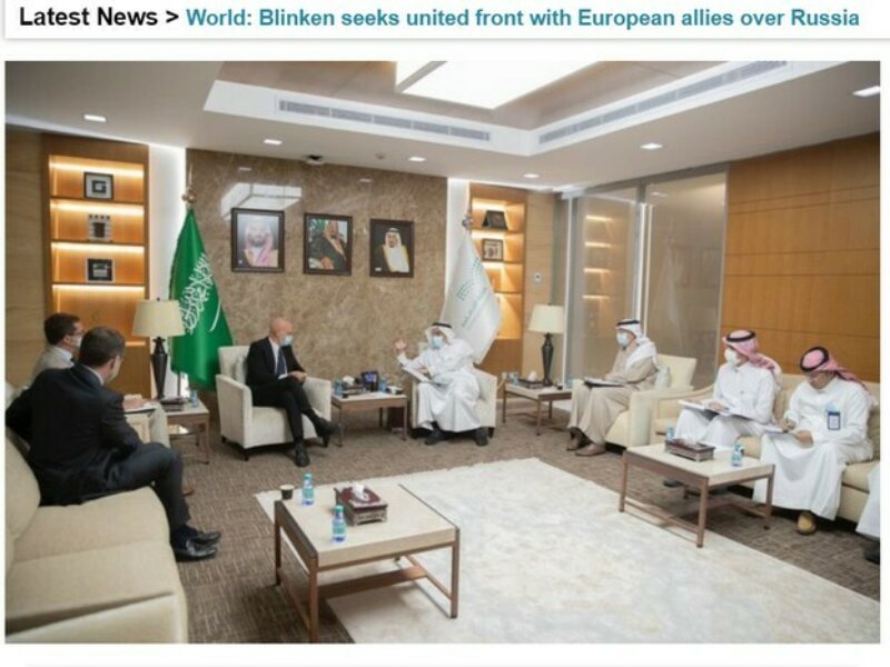 Riyadh Daily - Education Minister Meets with Chairman of Italian Thought and Research Center